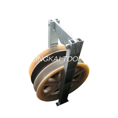 poulie en nylon de bloc de poulie de rouleau aérien de câble de transmission de grand diamètre de 822mm avec trois roues