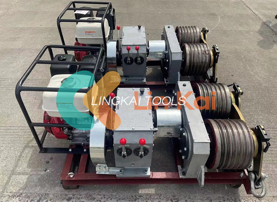 Le moteur est équipé d'un moteur de 5 tonnes à double roue de 9 kW diesel ou essence