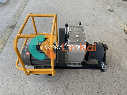 Winch électrique de traction de câbles avec tambour détachable pour la gestion des câbles