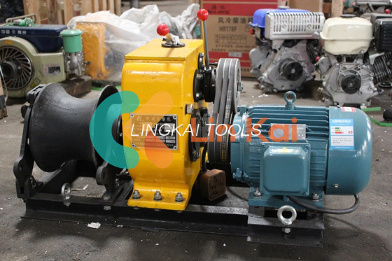 Tireur de treuil à câble à bande de tambour amovible 3 kW / 4 kW avec quatre engrenages